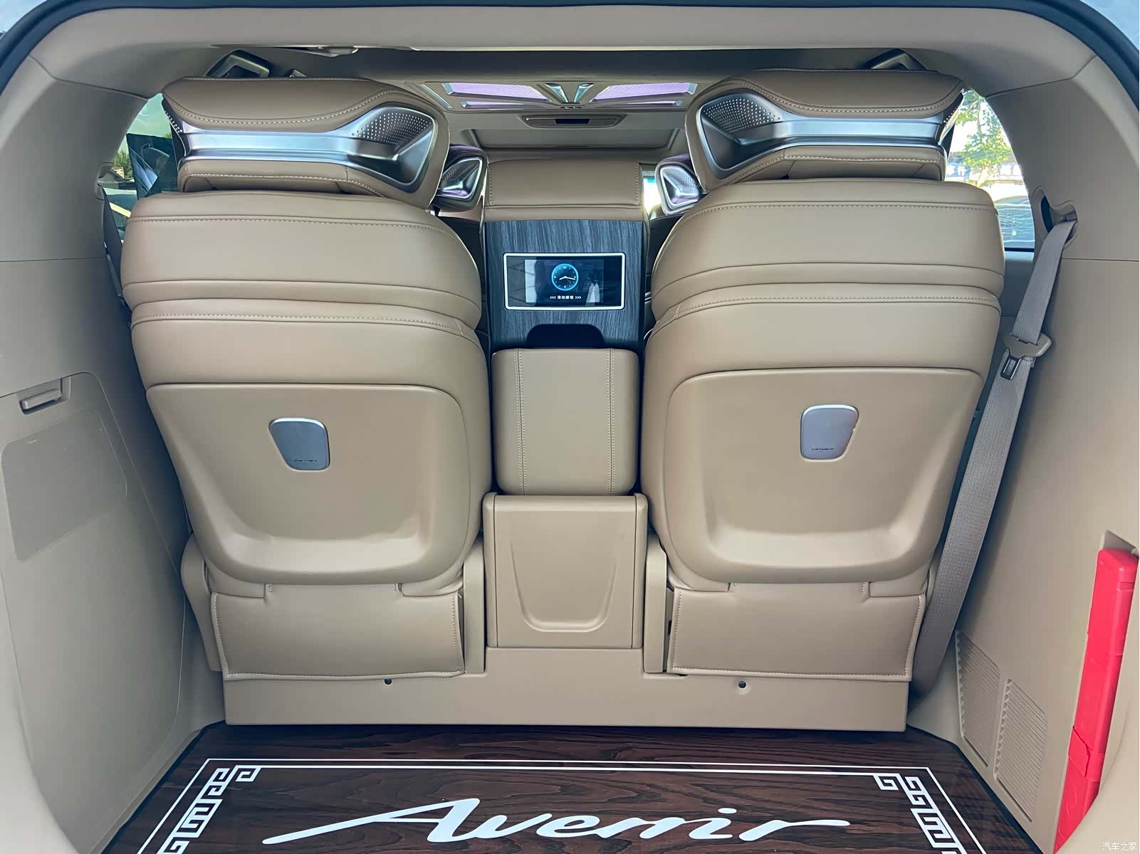 Buick GL8, 2021 13