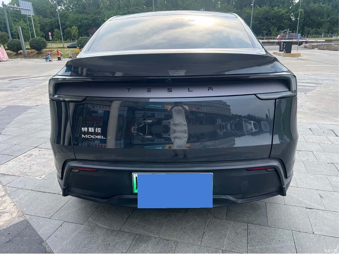 Tesla Model Y, 2025 все фото