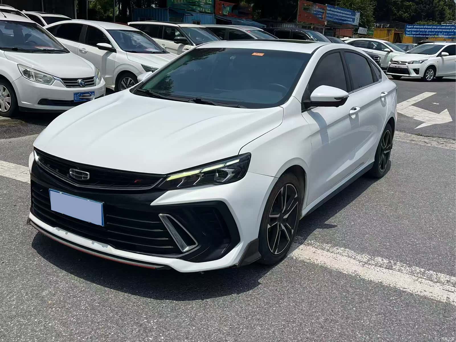 Geely Binray, 2022 15