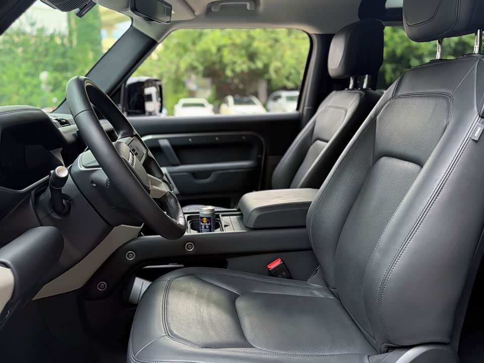 Land Rover guard