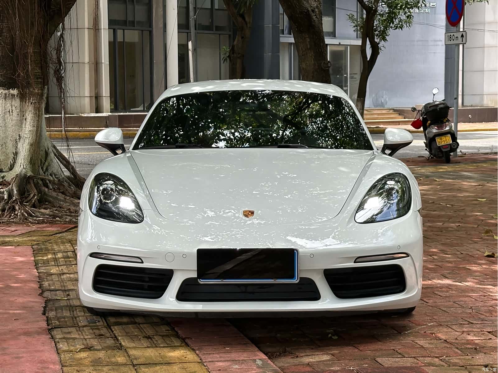 Porsche Cayman, 2024 2