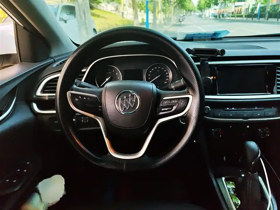Buick Yinglang