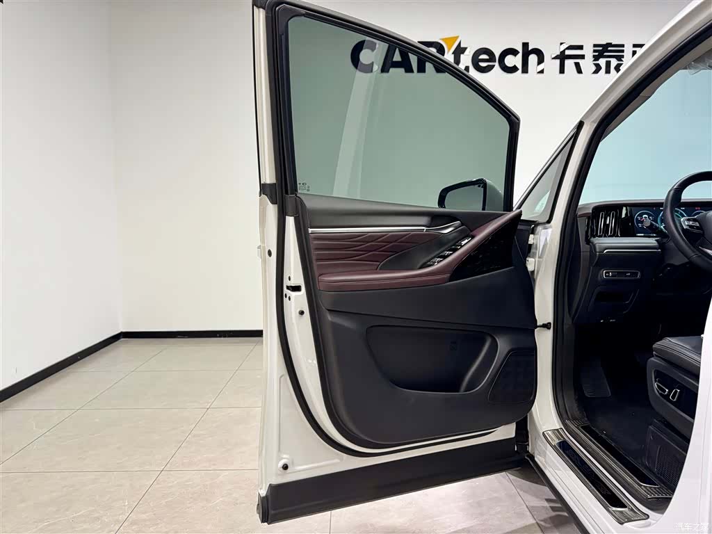 Trumpchi M8, 2025 17