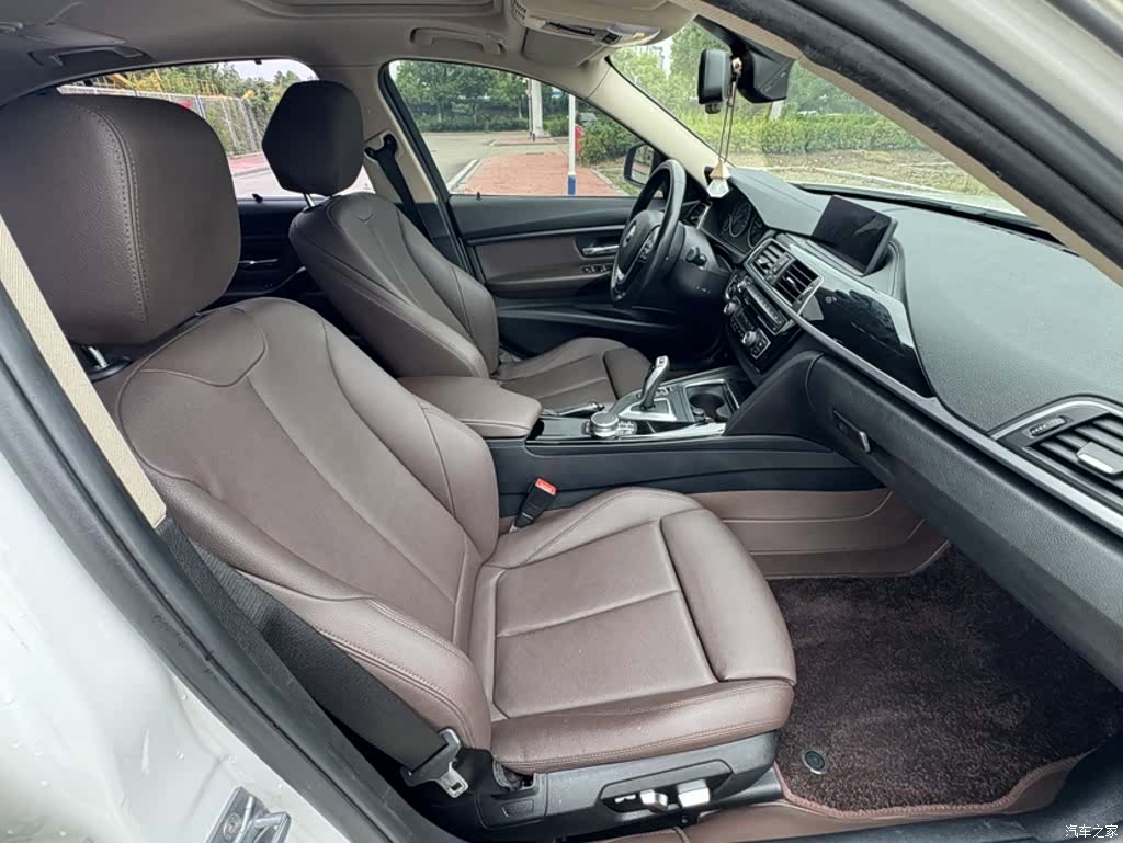 BMW 3 Series, 2019 13