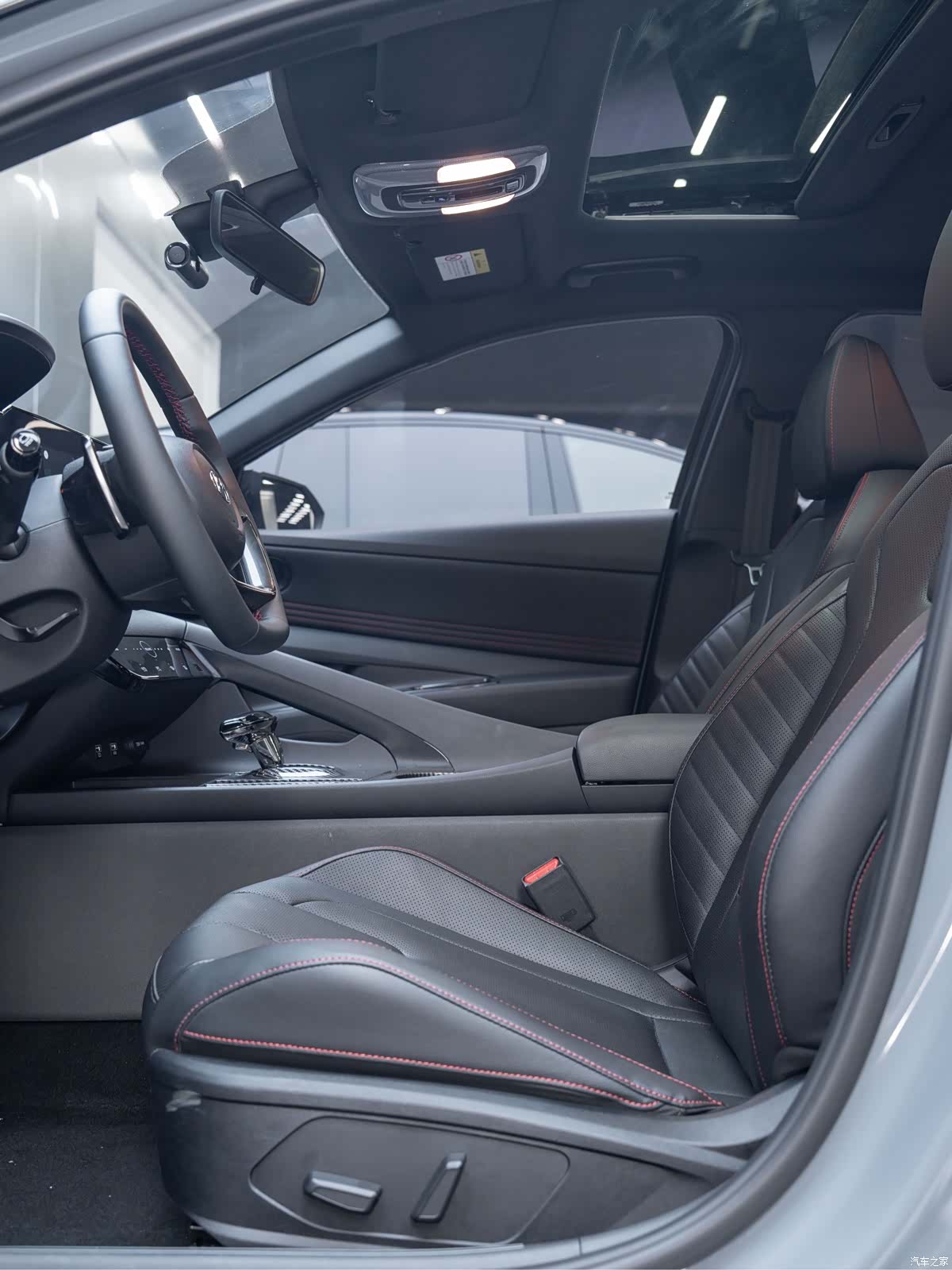 Hyundai Elantra, 2023 16