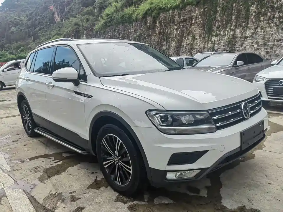 Volkswagen Tiguan L