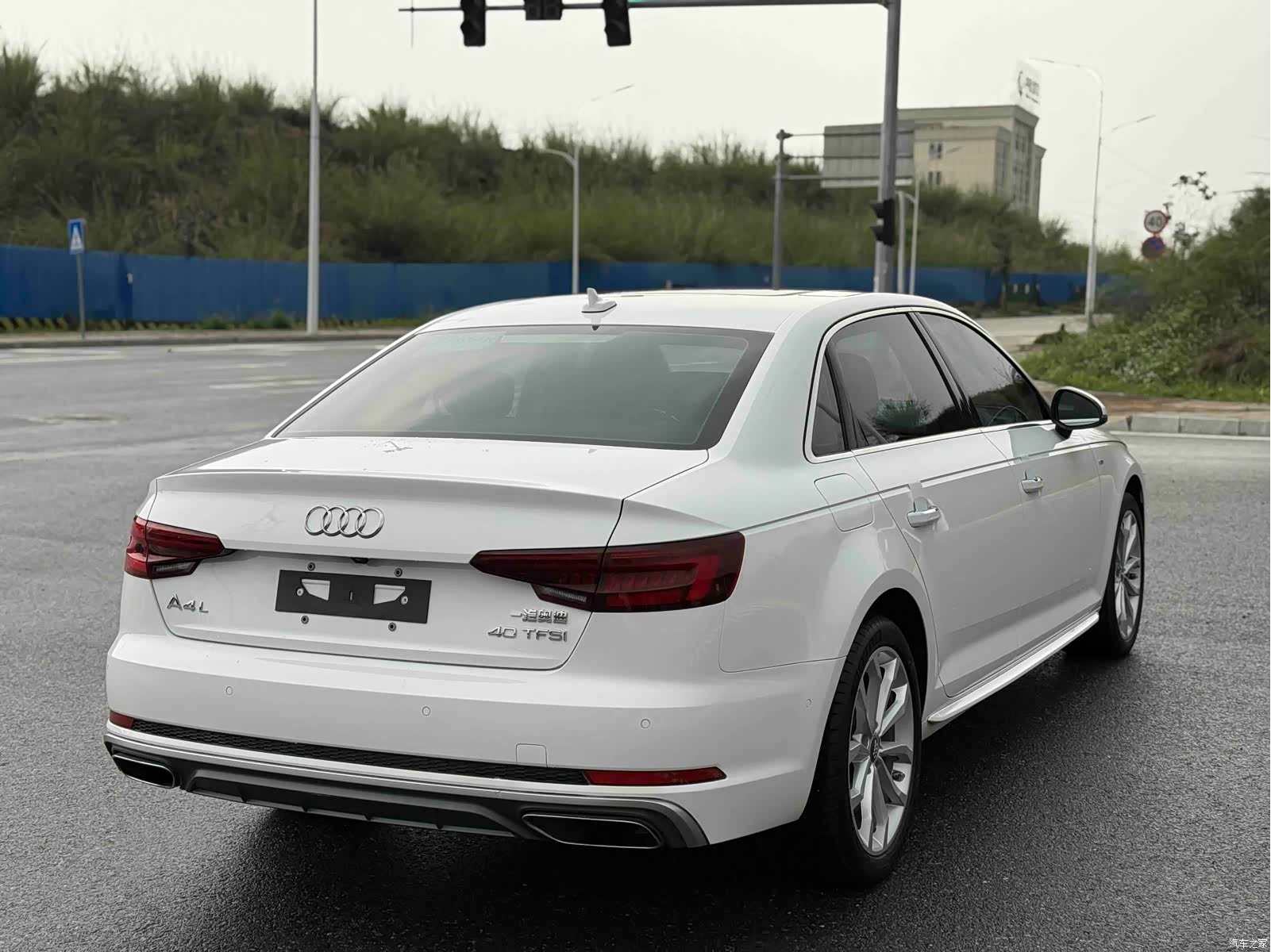 Audi A4L, 2019 8