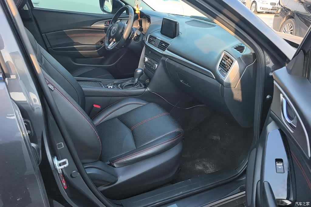 Mazda Mazda3, 2017 8