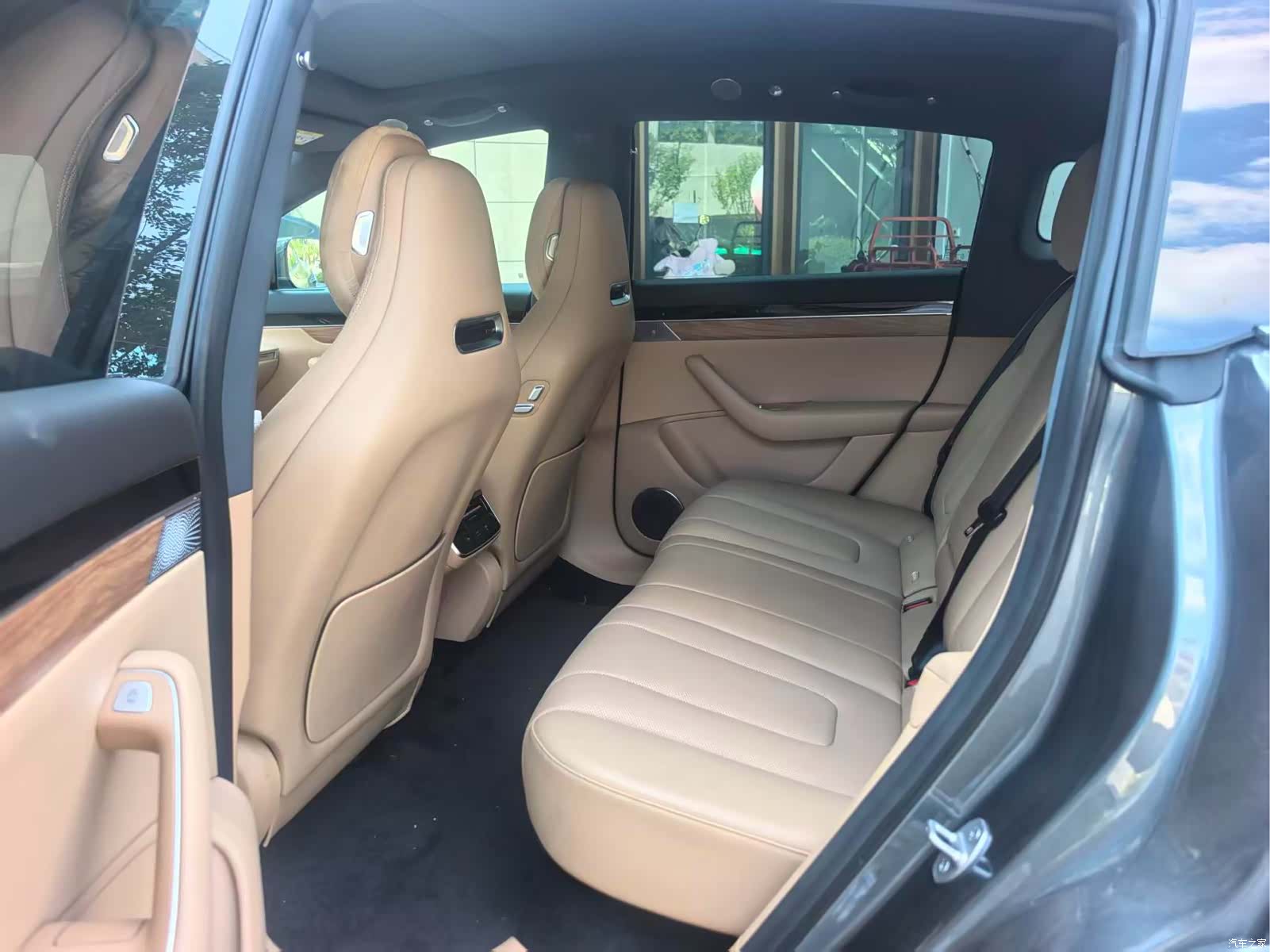Luxeed R7, 2025 9