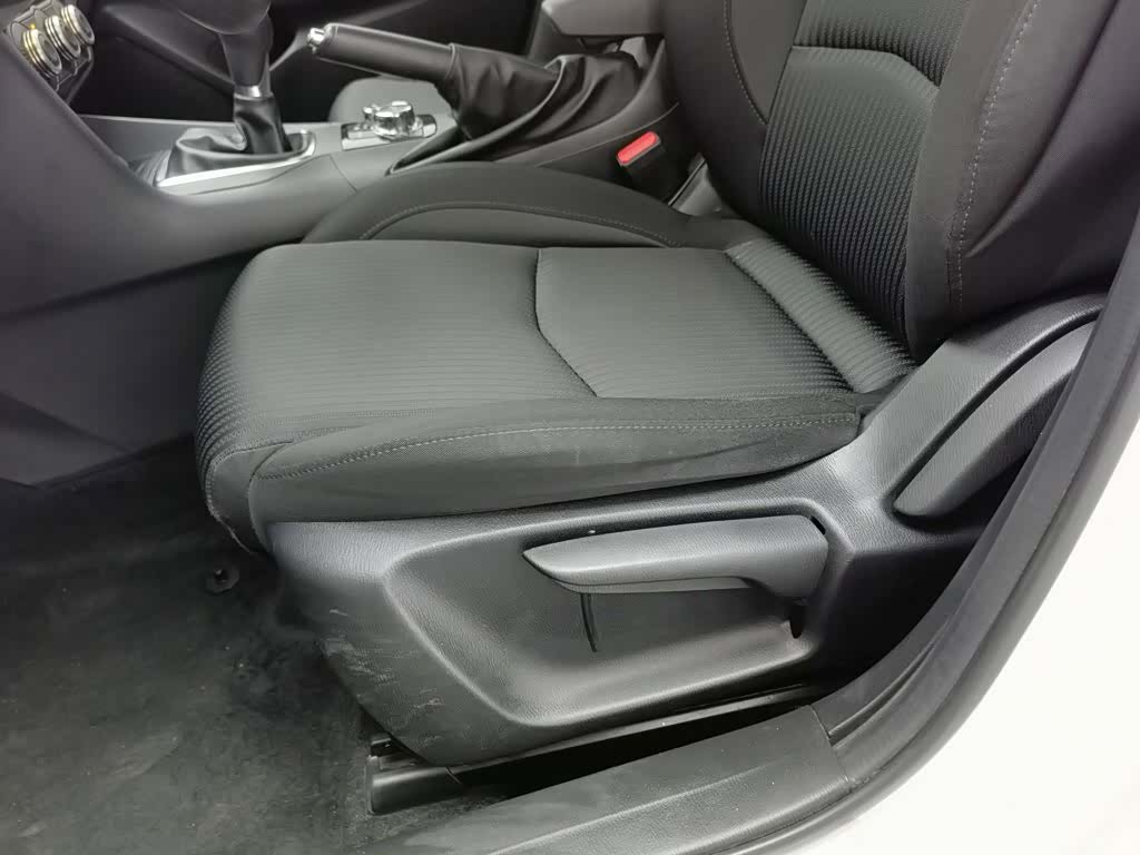 Mazda Mazda3, 2015 20