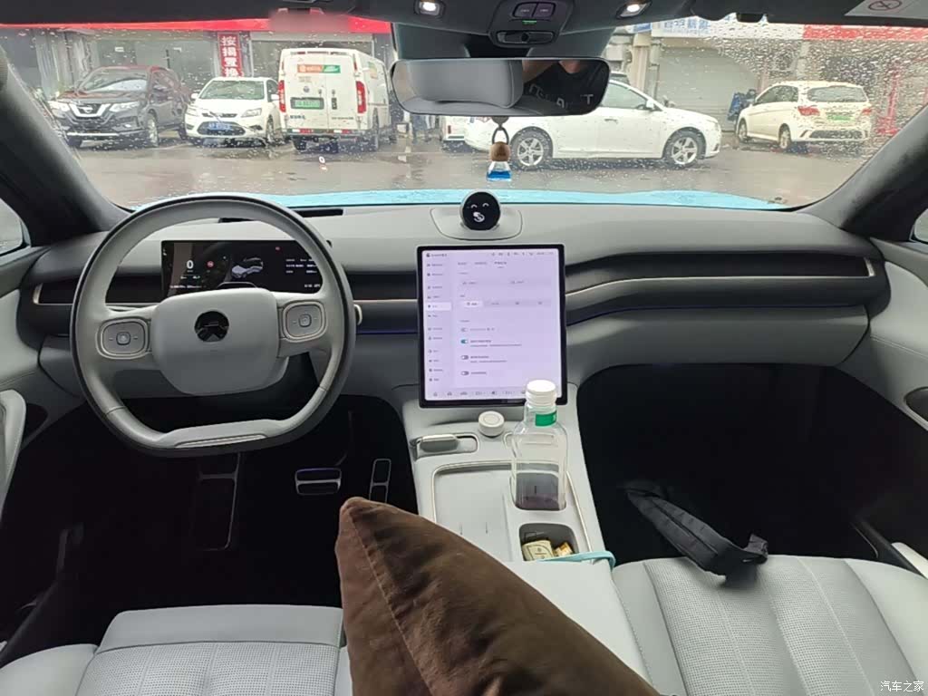 NIO ES8, 2023 10