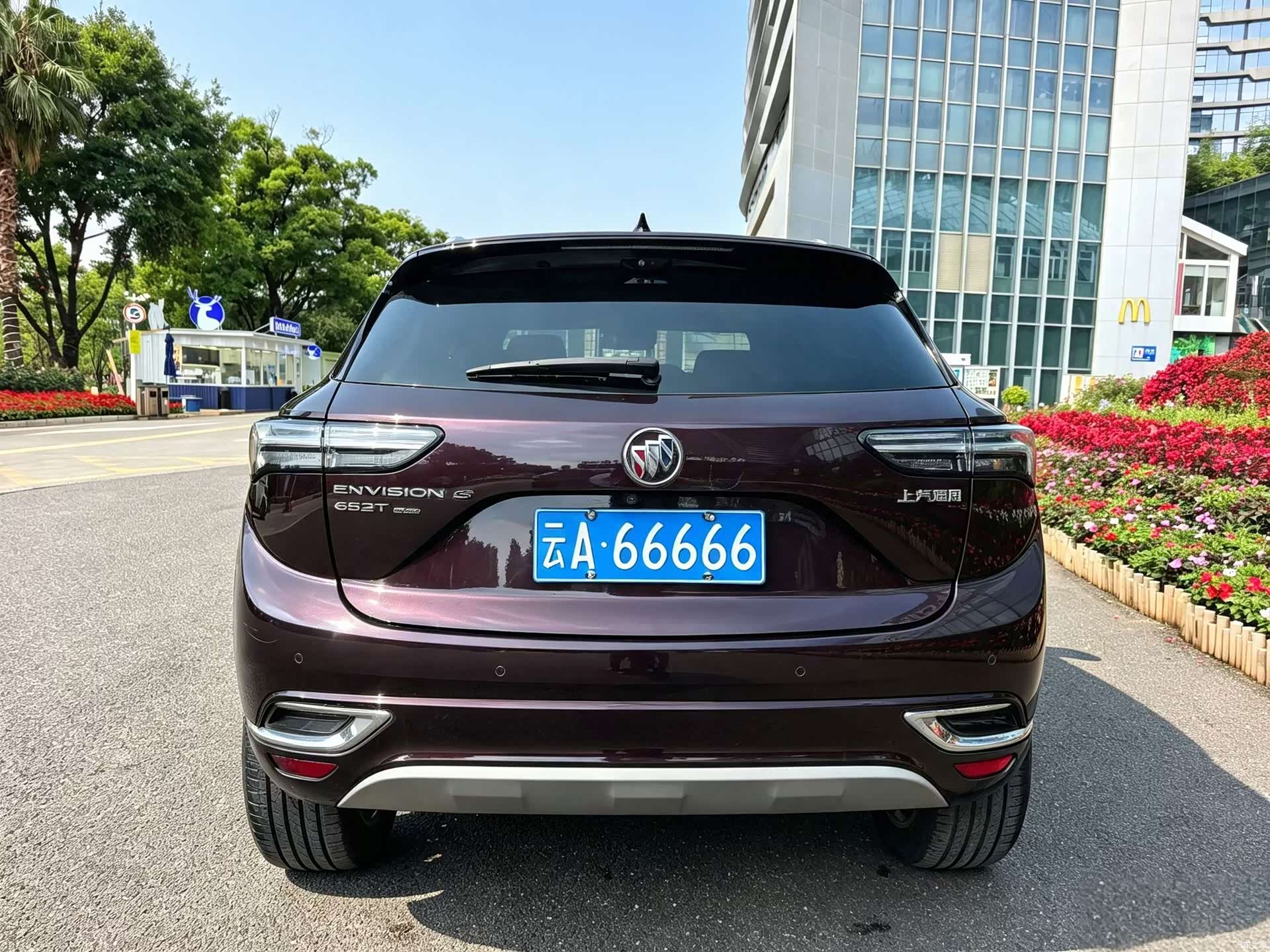 Buick Envision, 2020 9