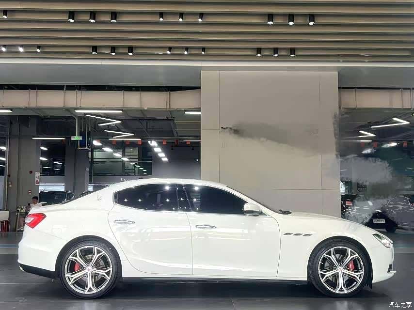 Maserati Ghibli, 2017 9