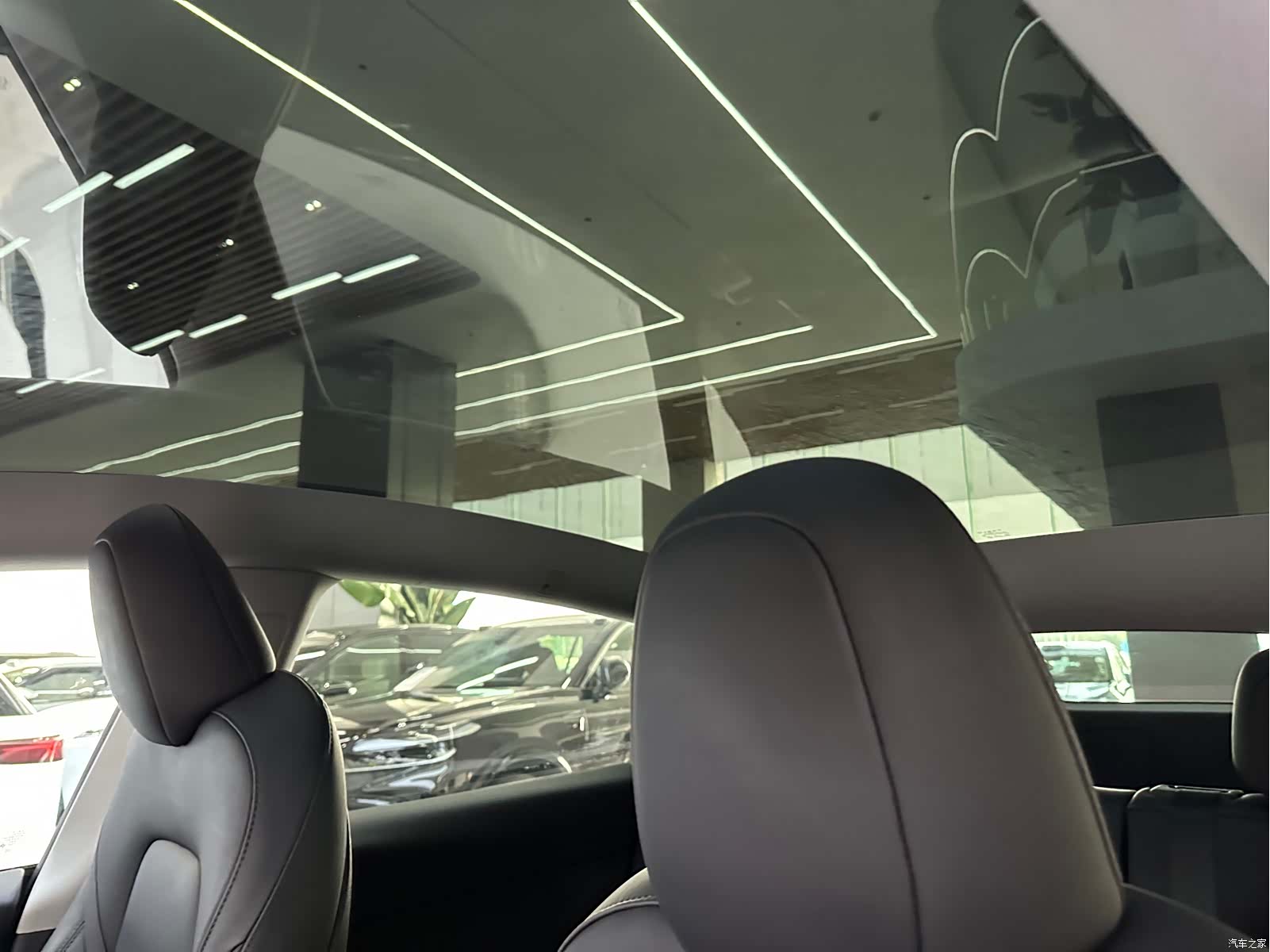 Tesla Model Y, 2023 10