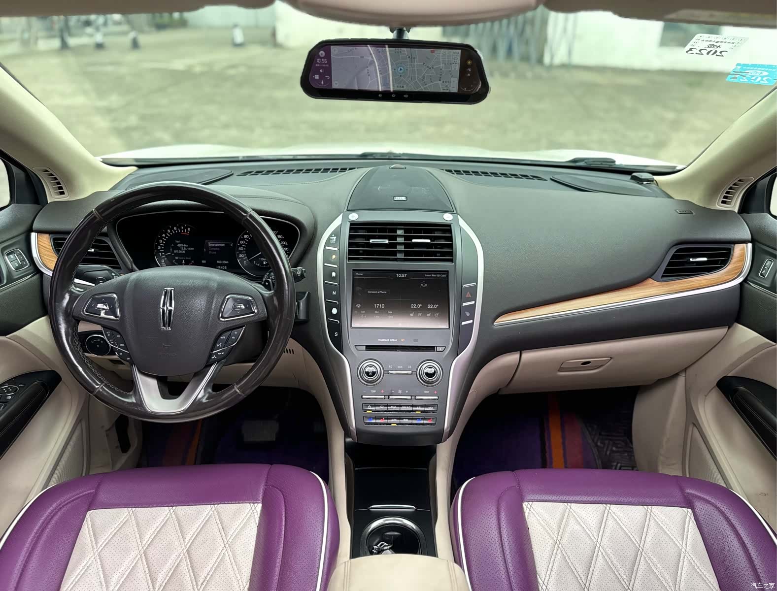 Lincoln MKC, 2015 21