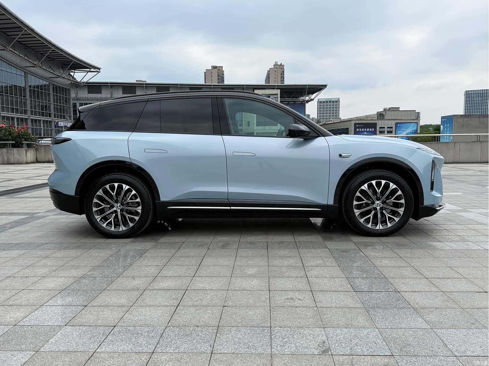 NIO ES6, 2025 4
