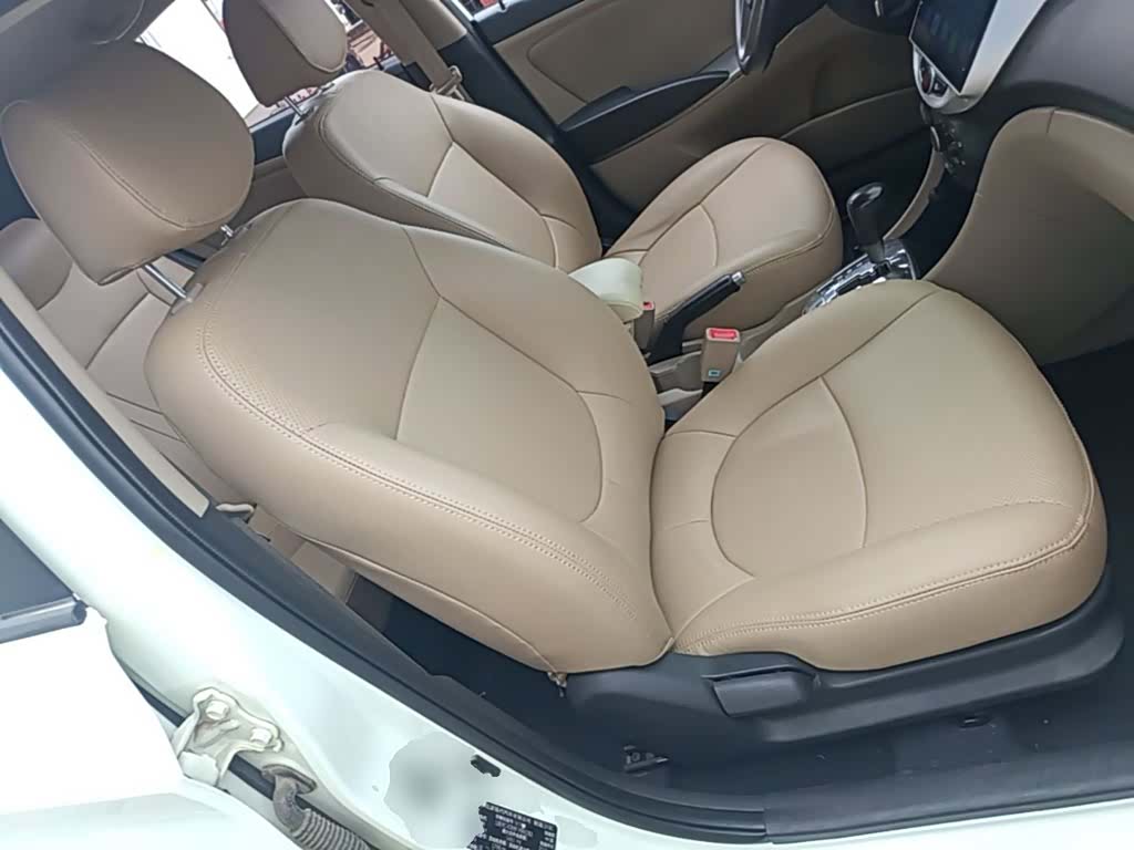 Hyundai GLS, 2016 25