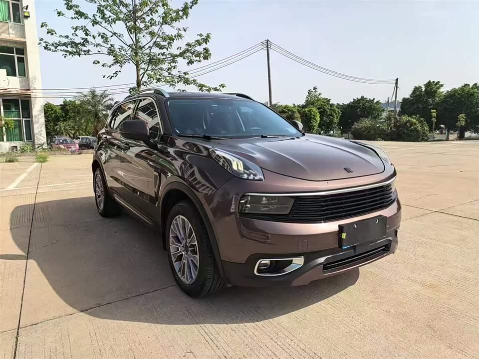 Lynk & Co 01