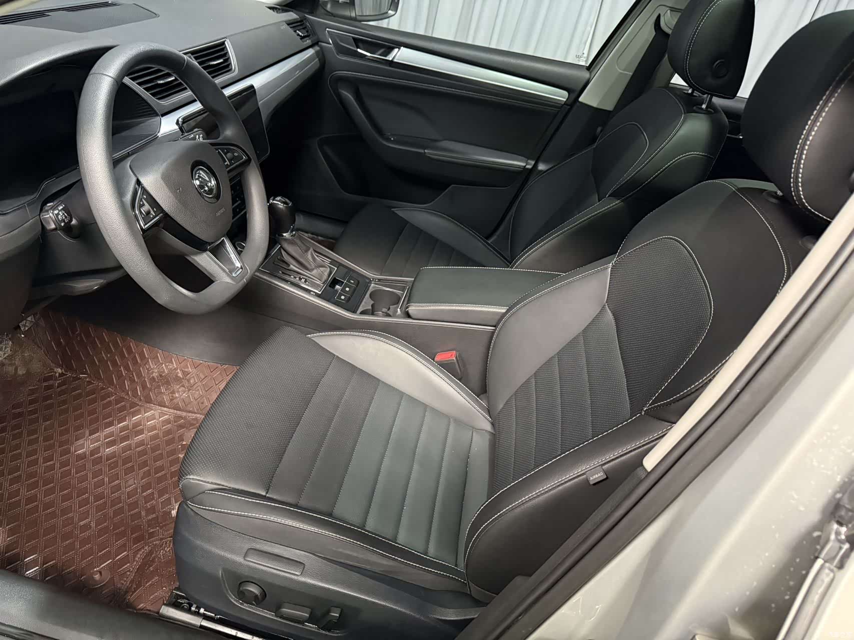 Skoda Superb, 2022 7