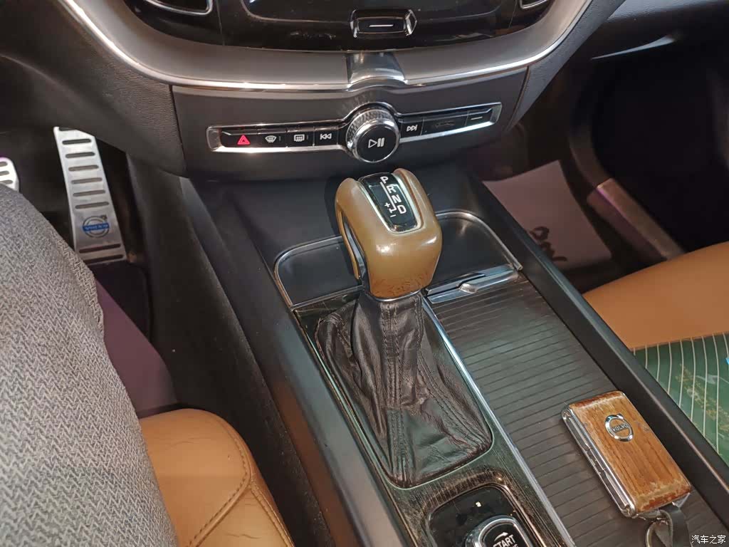 Volvo XC60, 2018 11