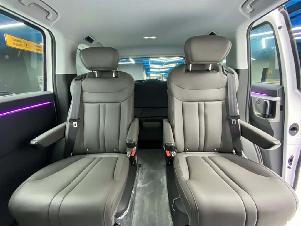 Maxus 7, 2025 19