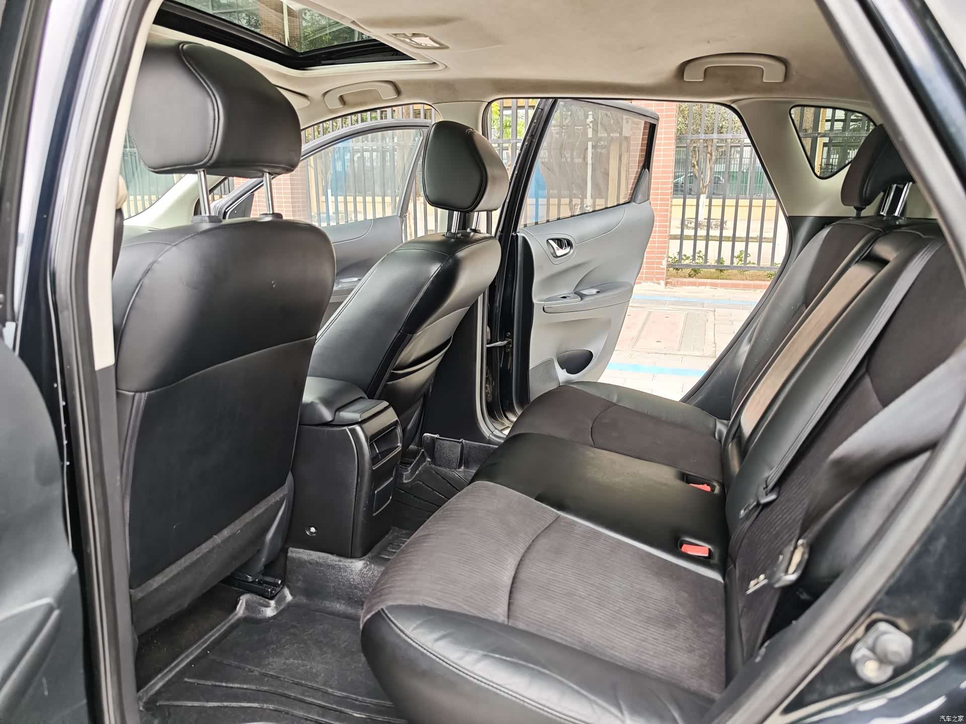 Nissan Tiida, 2012 9