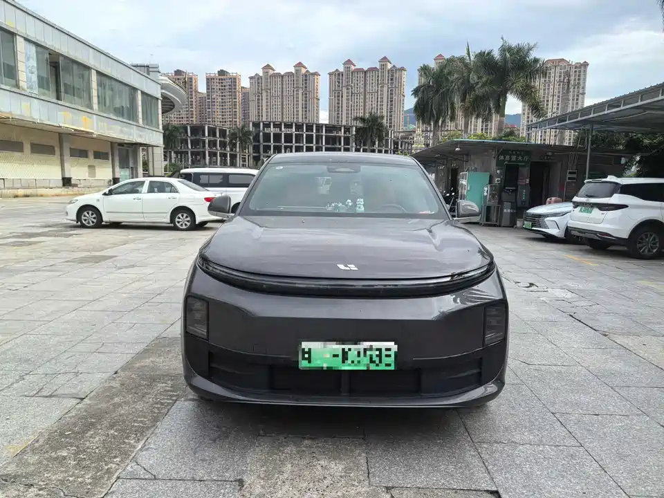 Li Auto Ideal L6