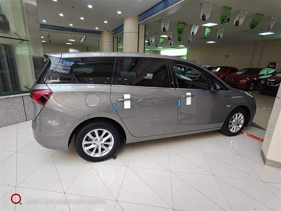 Buick GL6 Buick GL6