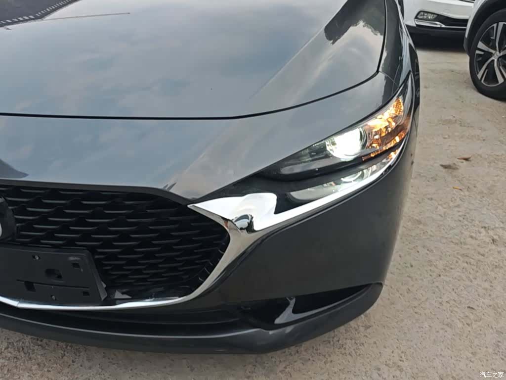 Mazda Mazda3, 2025 24