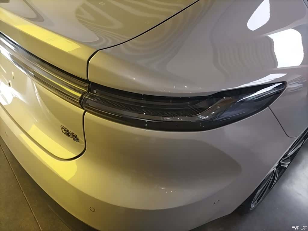 NIO ET7, 2025 8