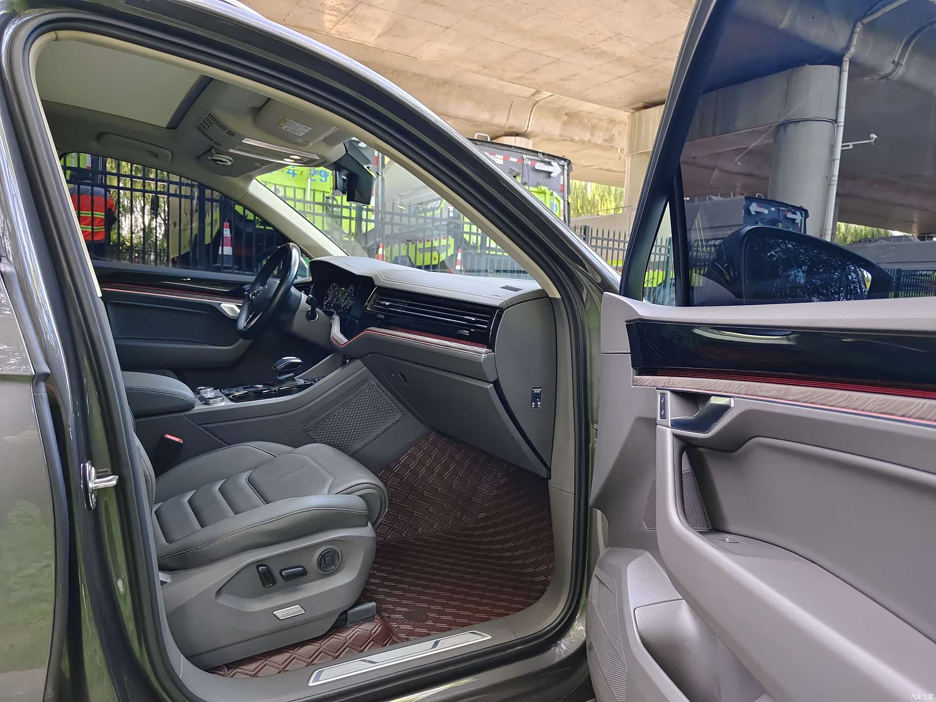 Volkswagen Touareg, 2023 18