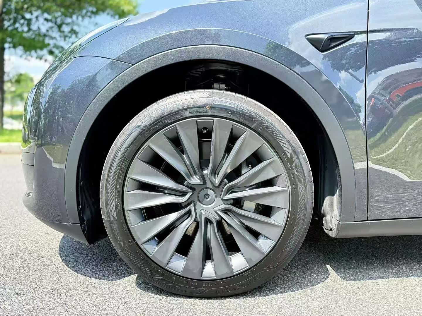Tesla Model Y, 2024 4