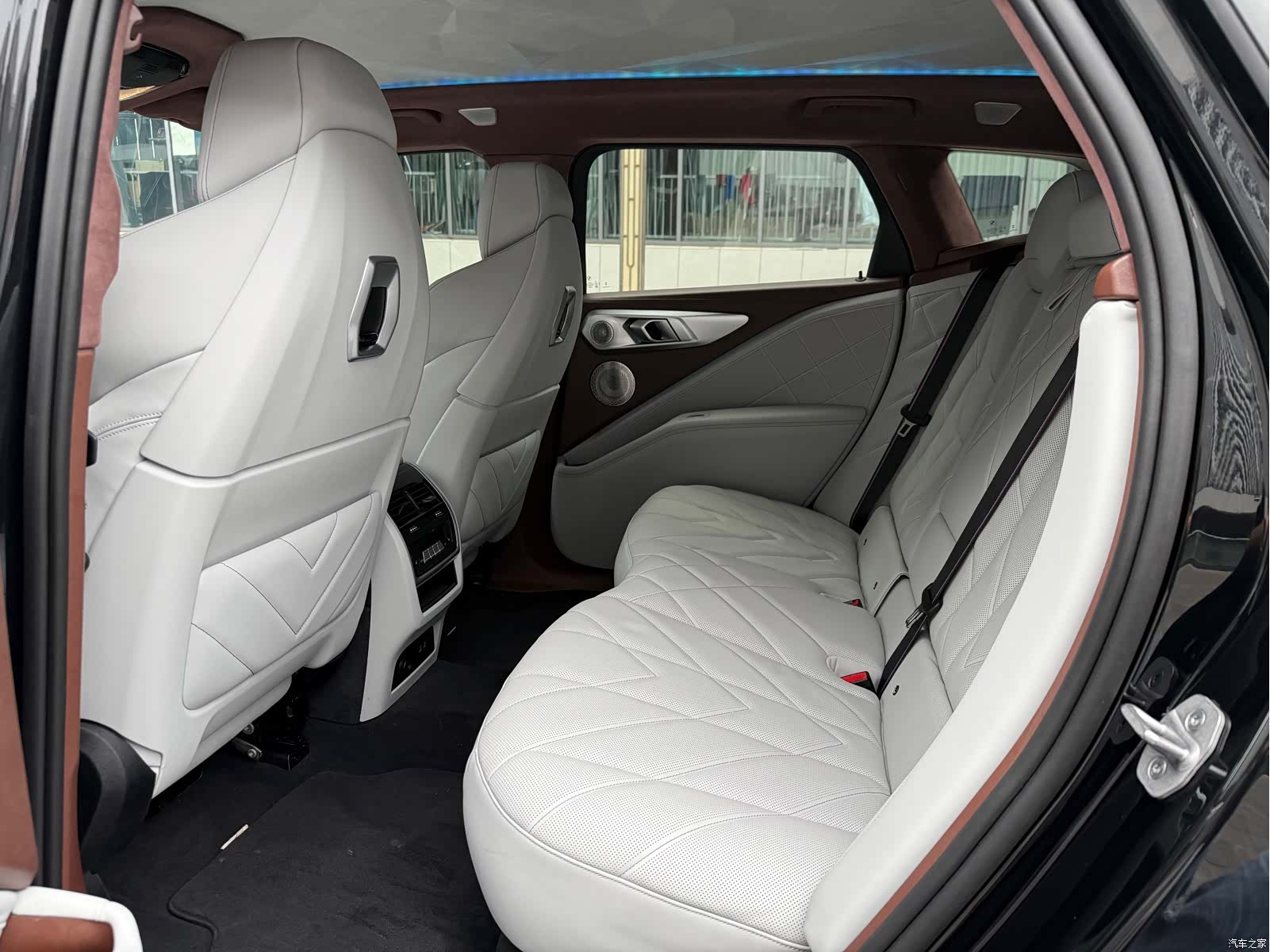BMW XM, 2024 16