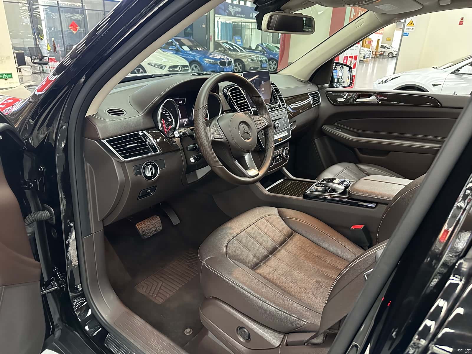 Mercedes-Benz GLS, 2019 13