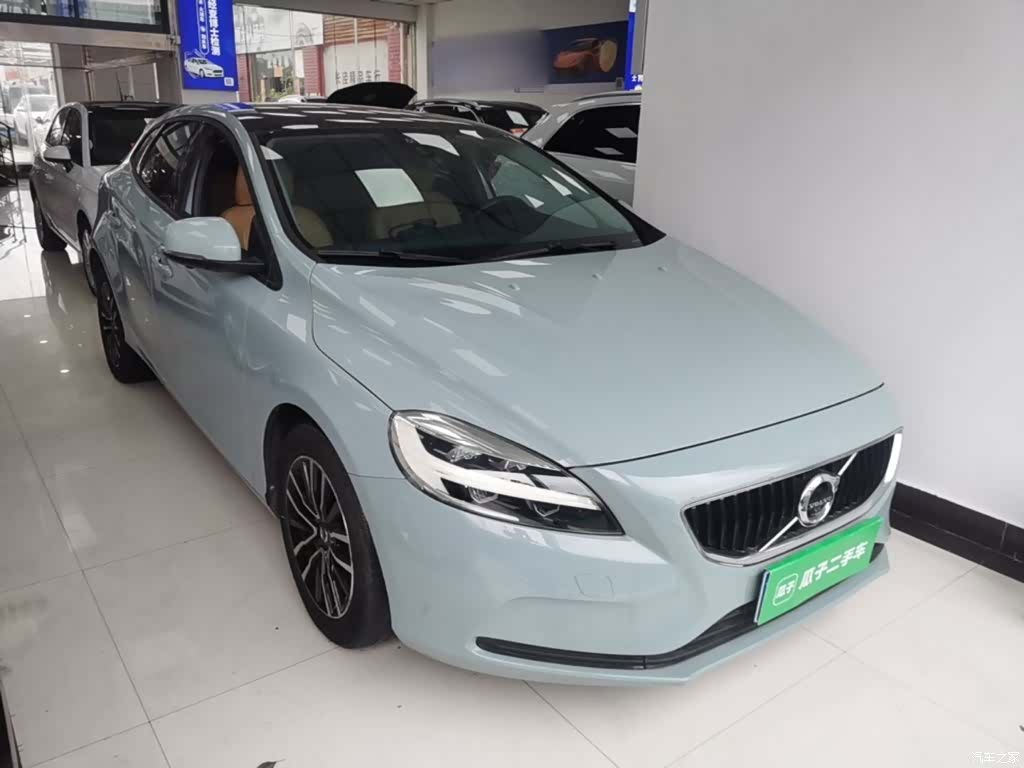 Volvo V40, 2017 3