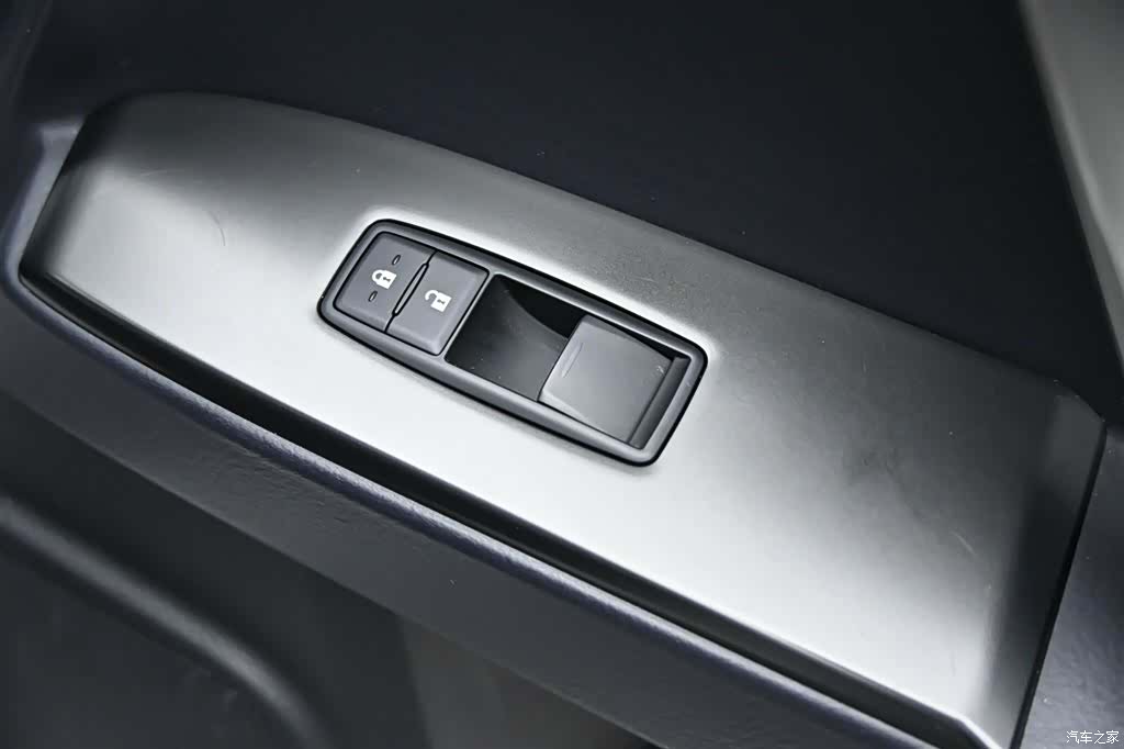 Lexus GX, 2023 28
