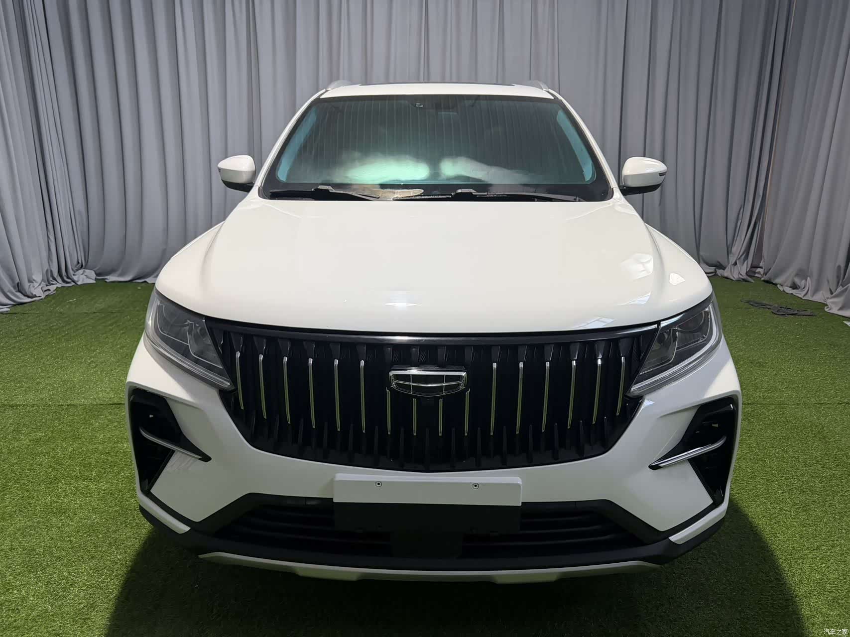 Geely X6, 2022 3