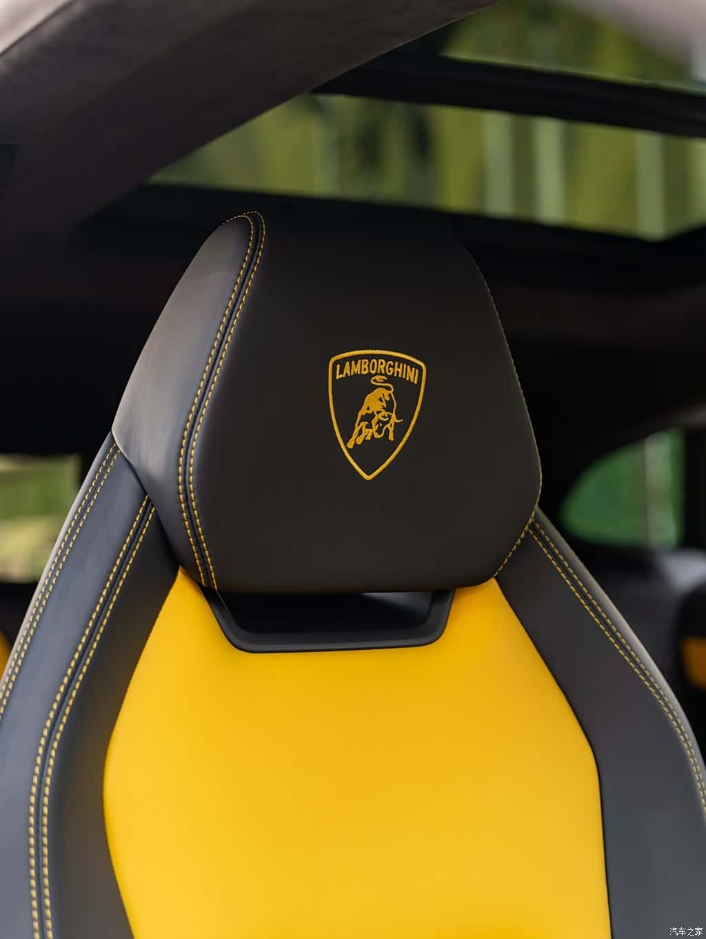 Lamborghini Urus, 2023 20