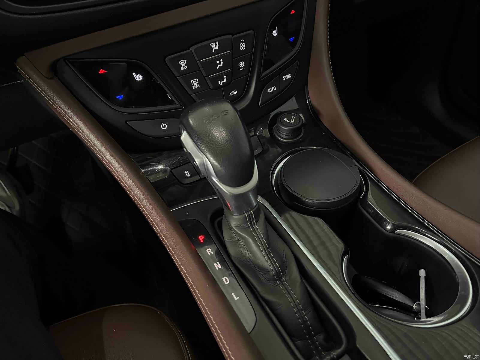 Buick Envision Plus, 2021 12