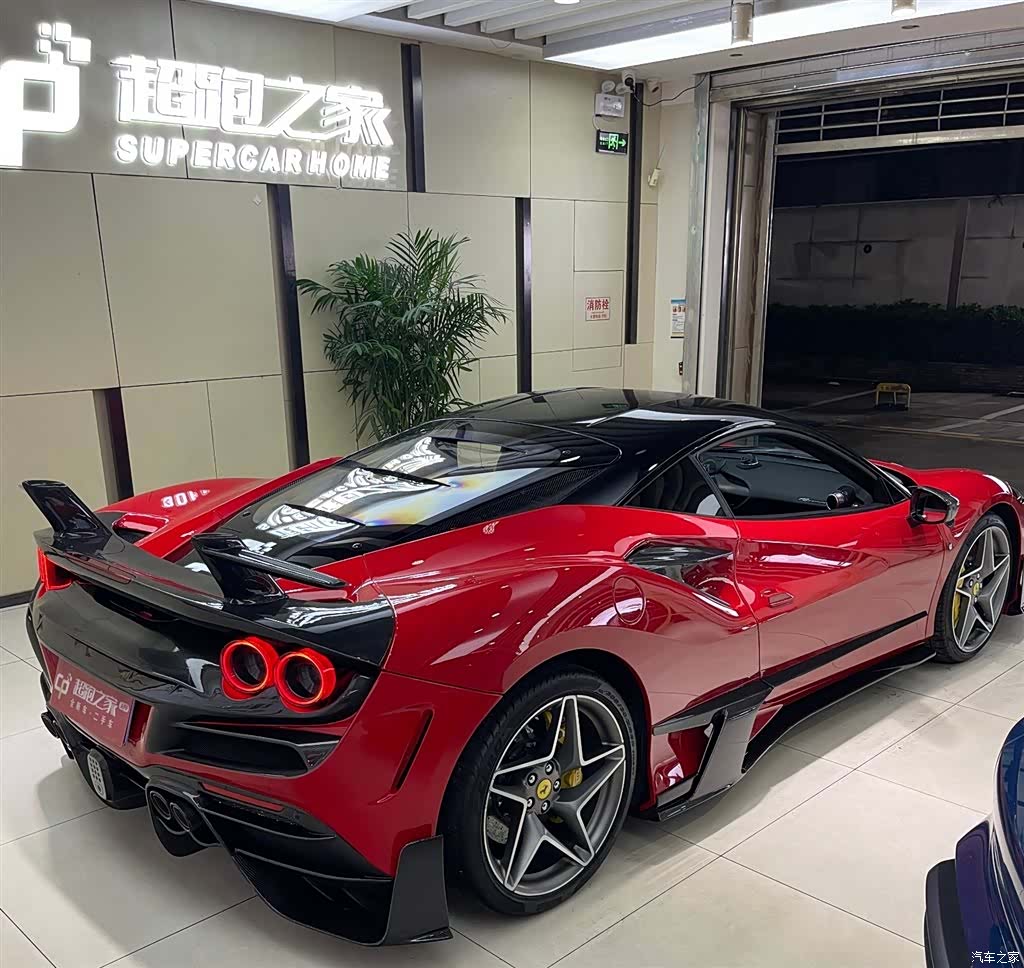 Ferrari F8, 2021 все фото