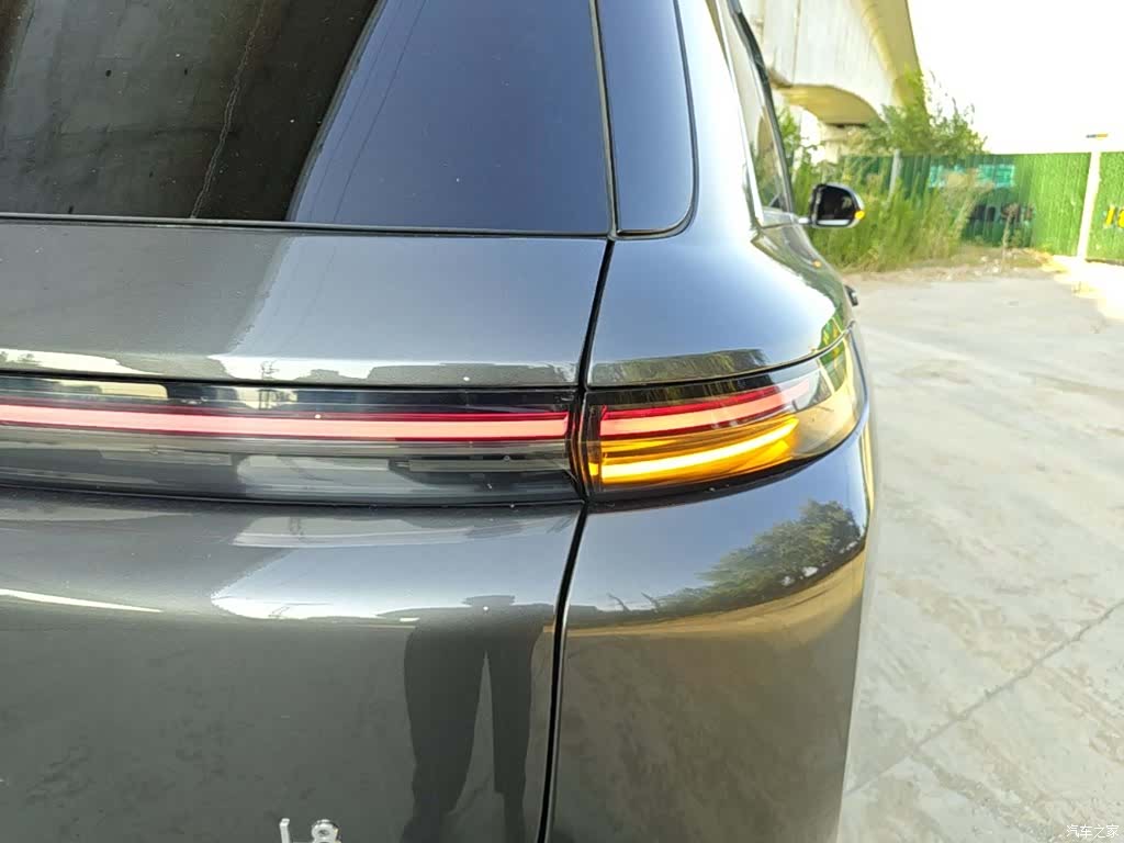 Li Auto L8, 2023 24