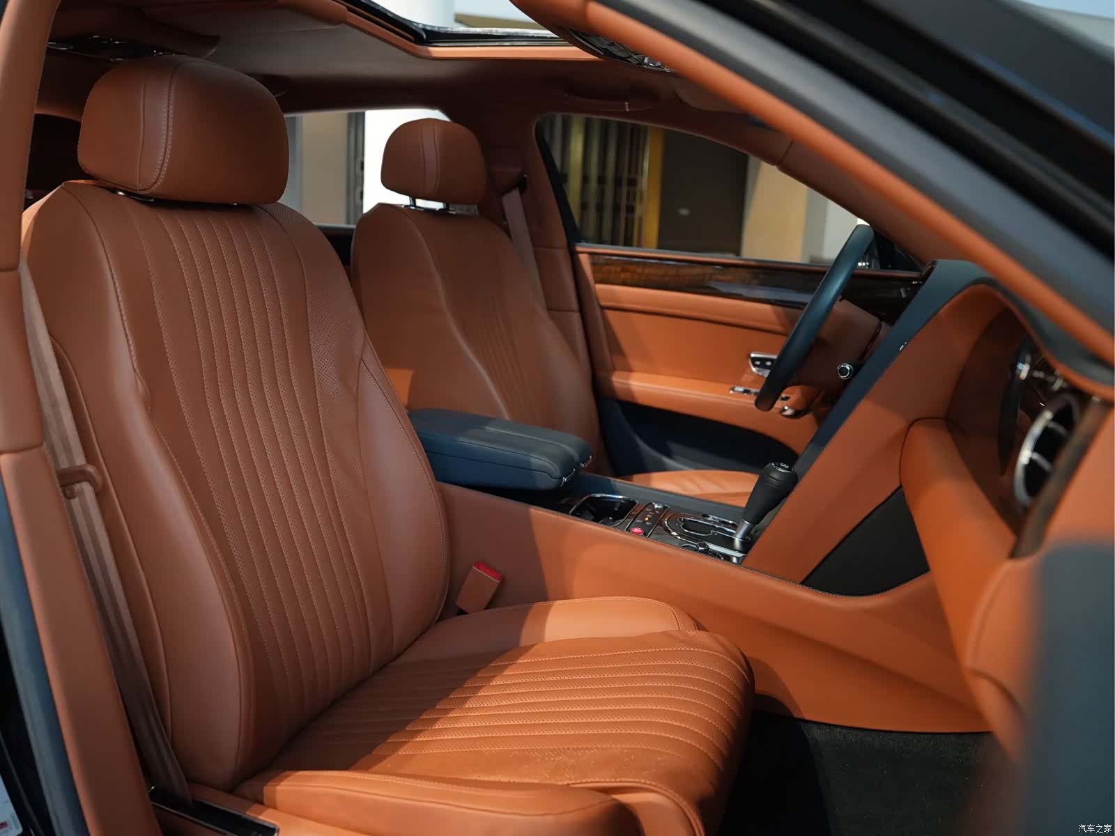 Bentley Flying Spur, 2018 7