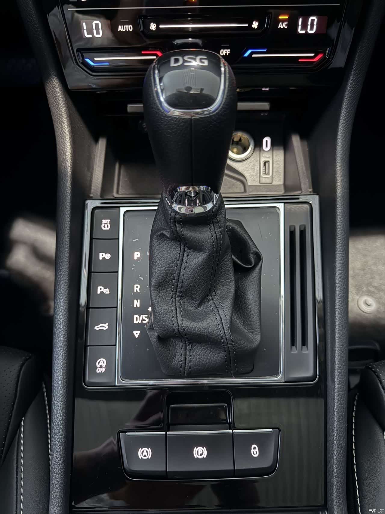 Skoda Superb, 2023 13
