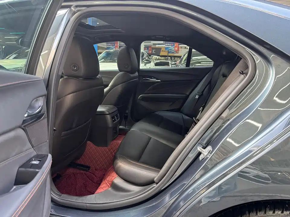 Cadillac CT4