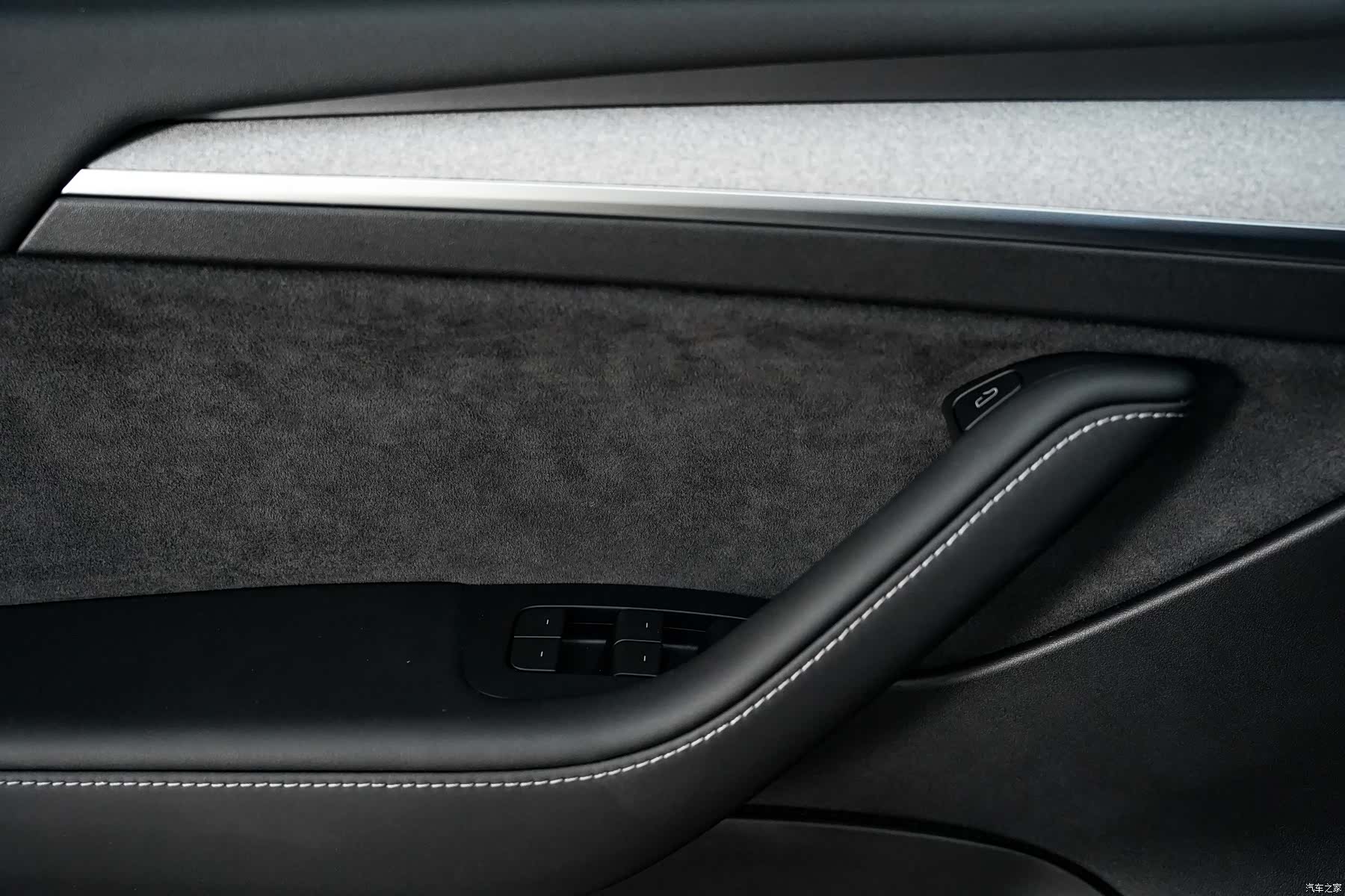 Tesla Model Y, 2024 17