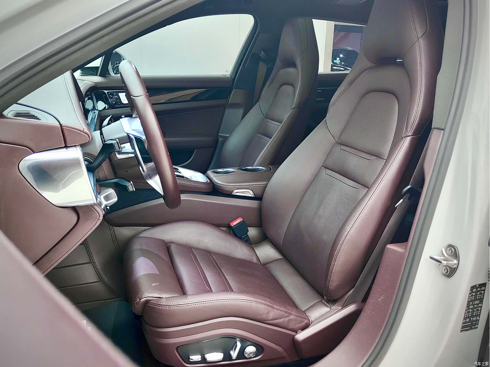 Porsche Panamera, 2018 10
