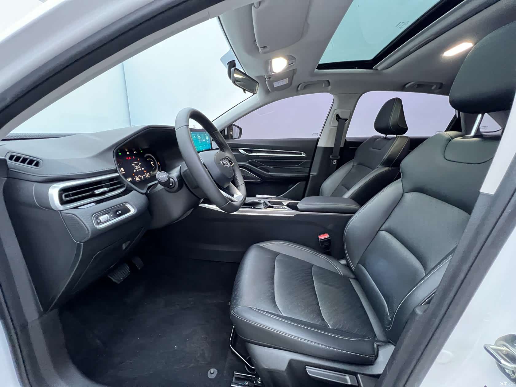 Geely Emgrand, 2022 9