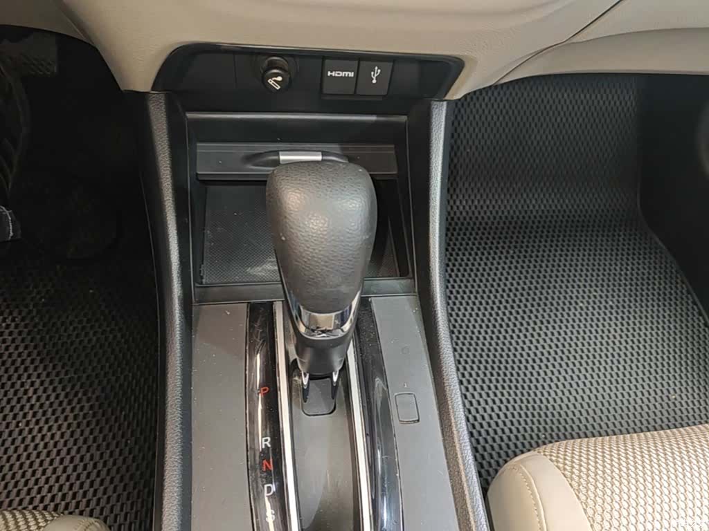 Honda Jade, 2016 6