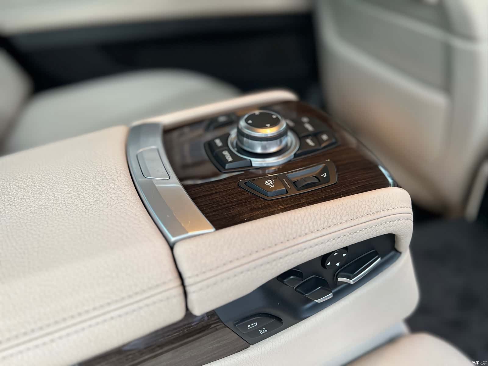 BMW 7 Series, 2013 15