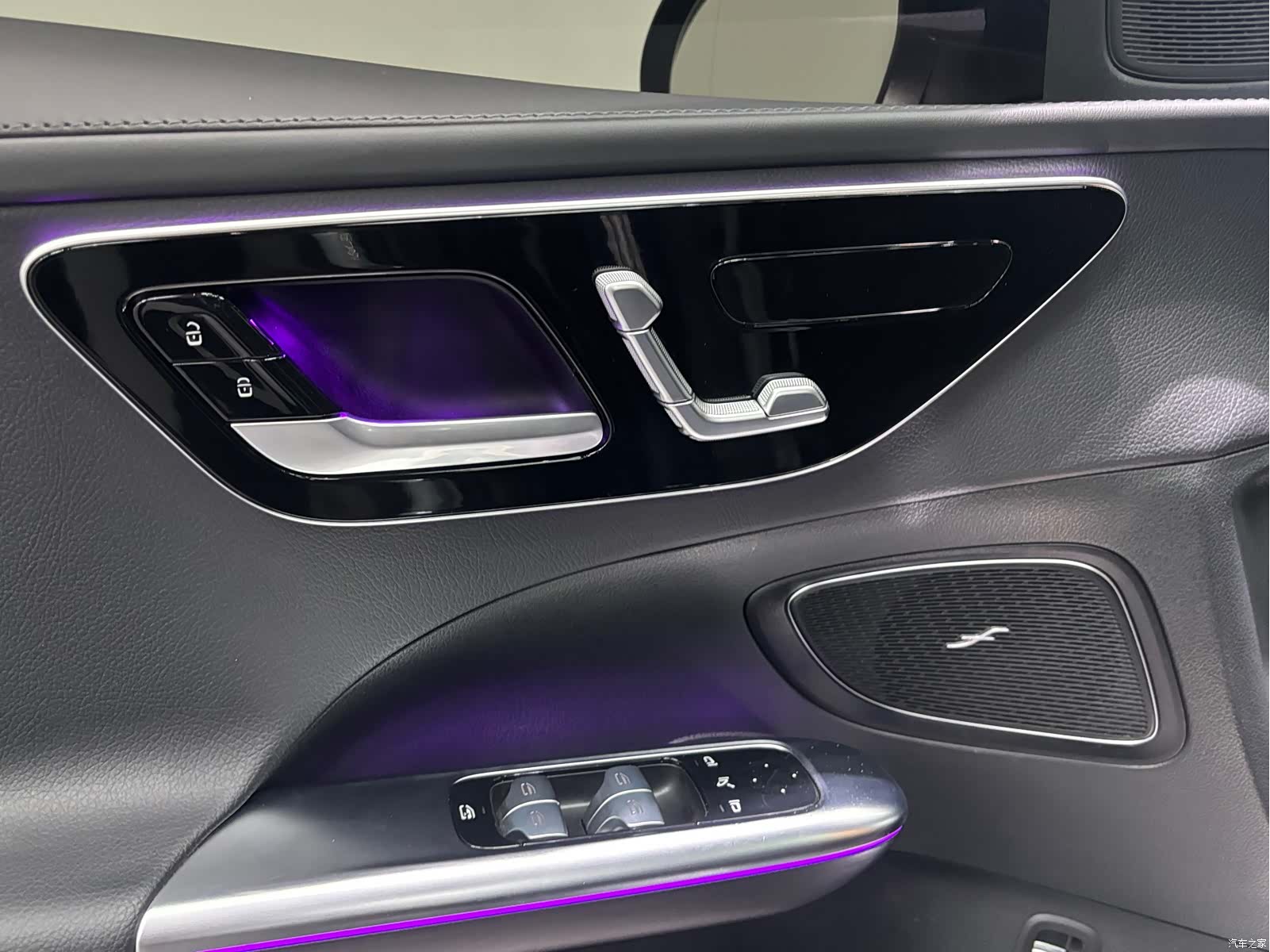 Mercedes-Benz C-Class, 2024 9